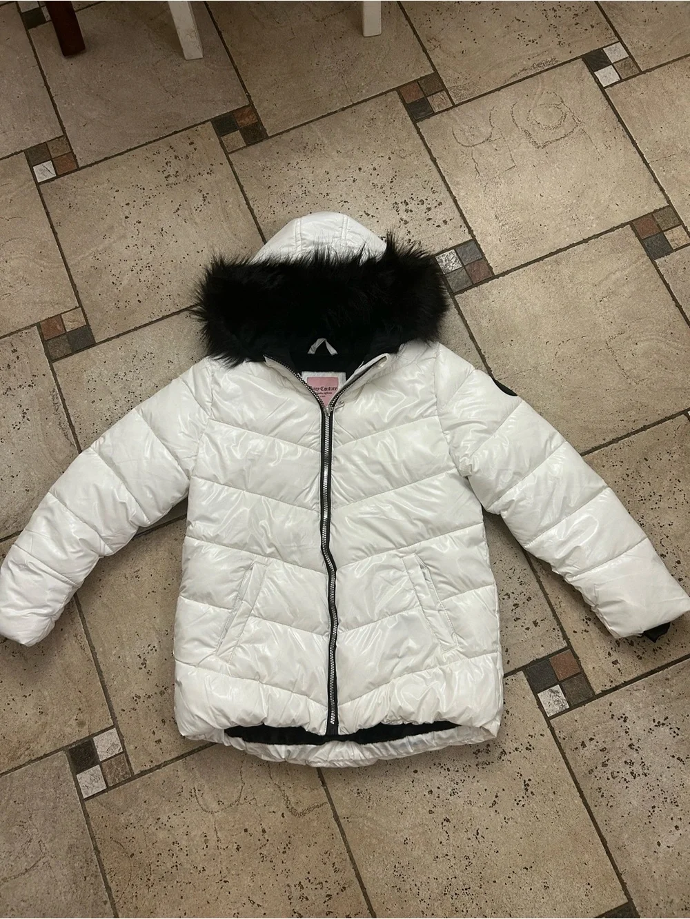 NEW Juicy Couture girls Puffer Jacket with Black Faux-Fur Trim size M 10/12